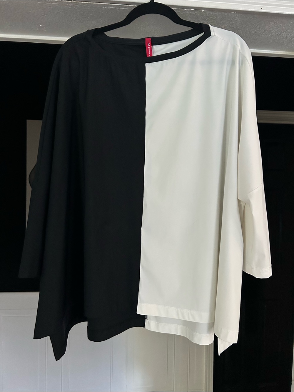 IC COLLECTION Black and White Colorblock Women's Tunic